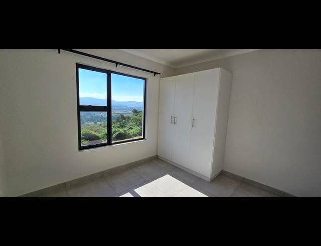 2 BEDROOM APARTMENT FOR SALE IN HAYFIELDS